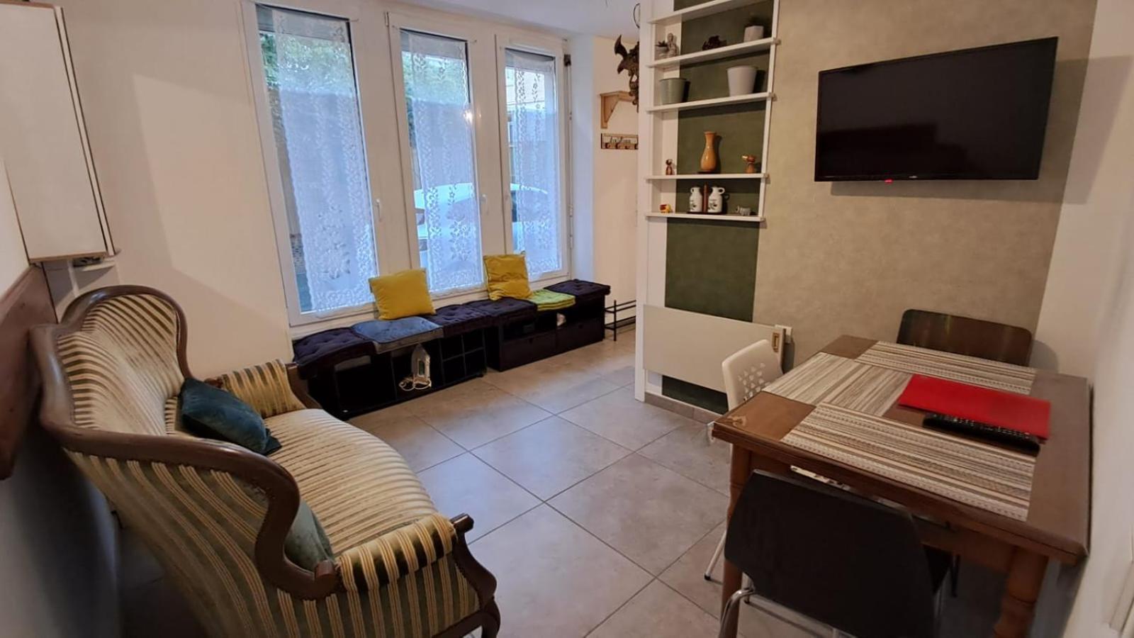 Joli Avec Cour Interieure Appartement Aix-les-Bains